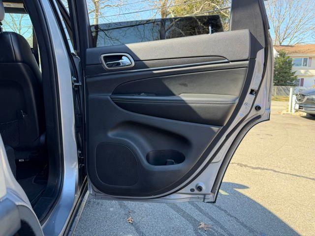 used 2015 Jeep Grand Cherokee car, priced at $10,495
