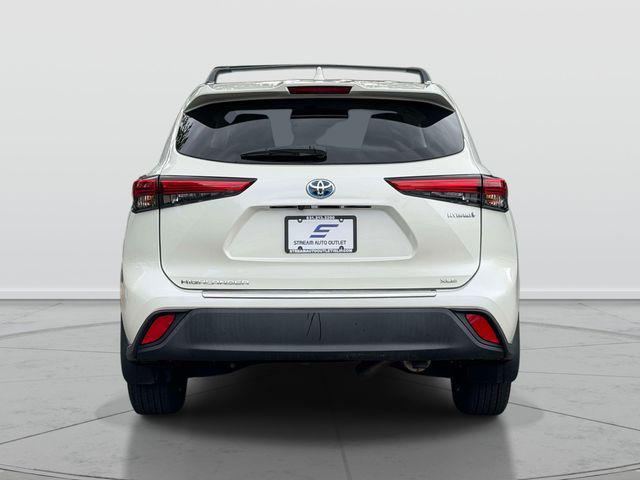 used 2021 Toyota Highlander Hybrid car, priced at $37,495