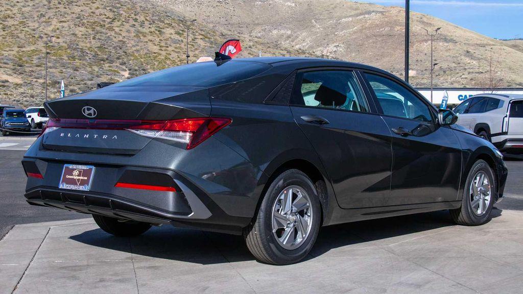 new 2026 Hyundai Elantra car