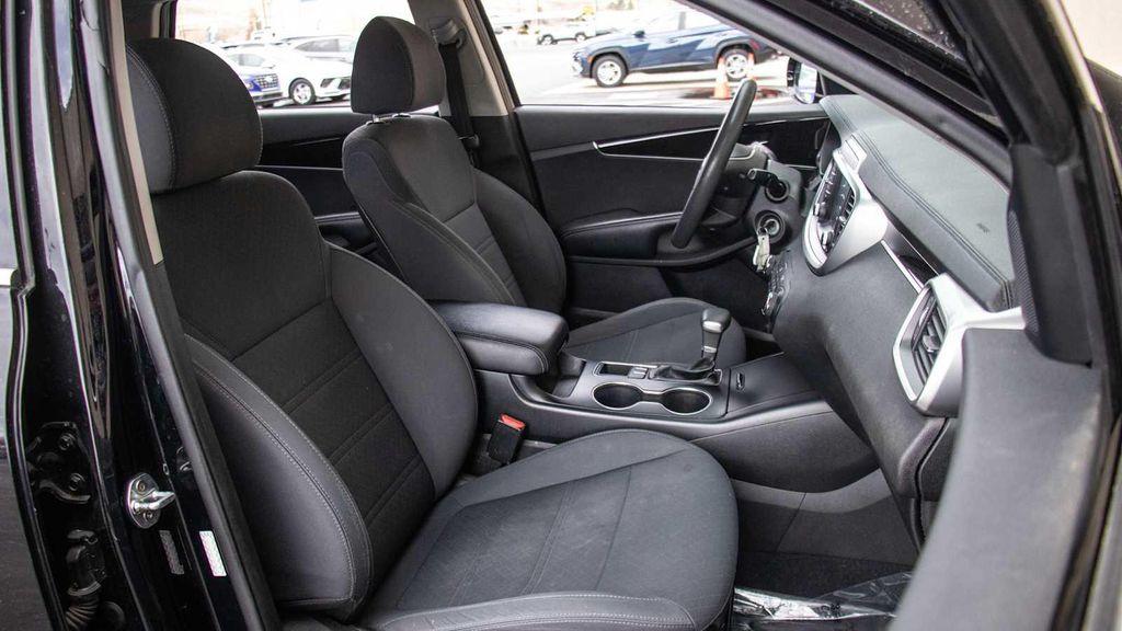 used 2020 Kia Sorento car, priced at $11,550