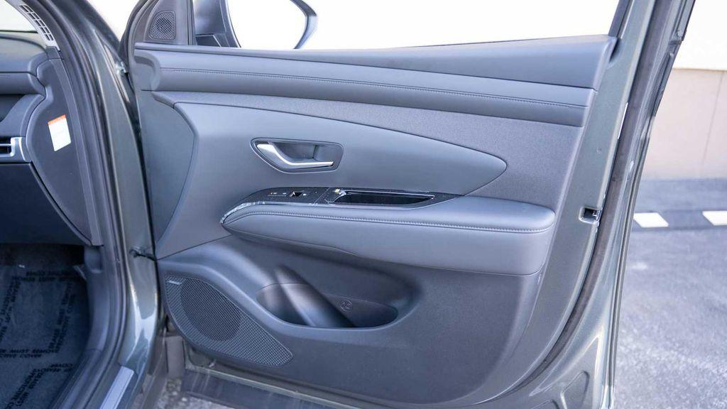 new 2026 Hyundai TUCSON Hybrid car