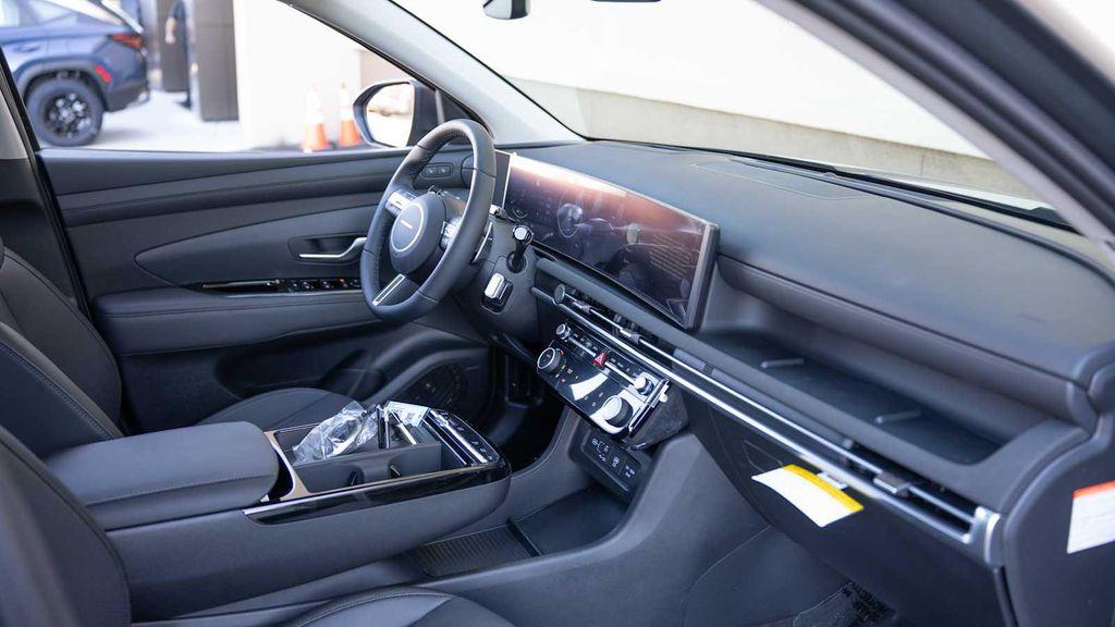 new 2026 Hyundai TUCSON Hybrid car