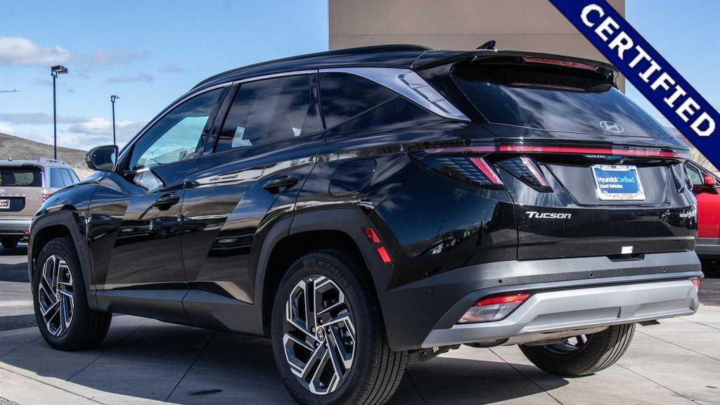 used 2025 Hyundai TUCSON Hybrid car, priced at $37,450