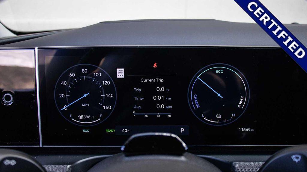 used 2025 Hyundai TUCSON Hybrid car, priced at $37,450