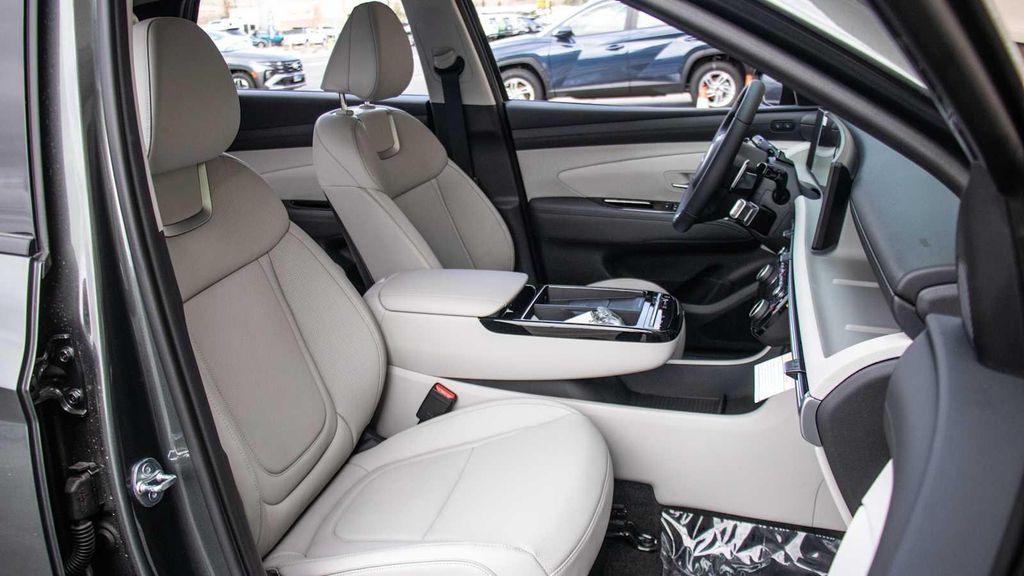 new 2026 Hyundai TUCSON Hybrid car