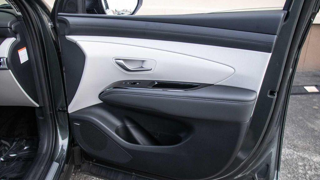 new 2026 Hyundai TUCSON Hybrid car