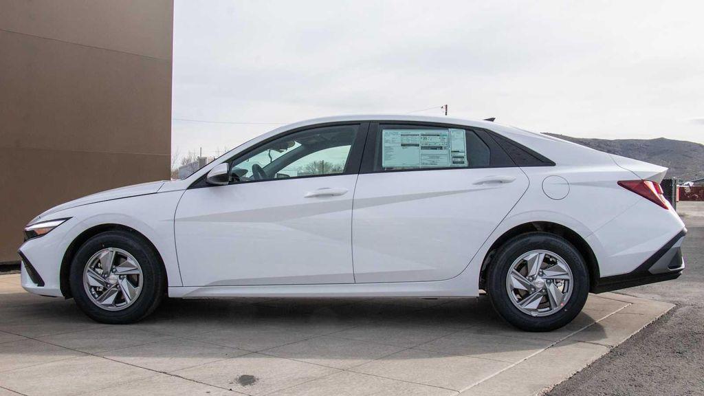new 2026 Hyundai Elantra car