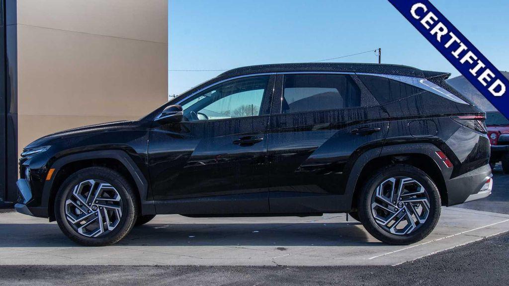 used 2025 Hyundai TUCSON Hybrid car, priced at $34,550