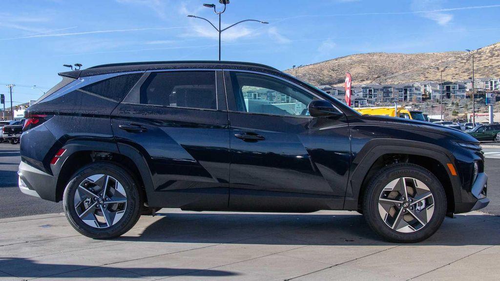 new 2026 Hyundai TUCSON Hybrid car, priced at $36,005