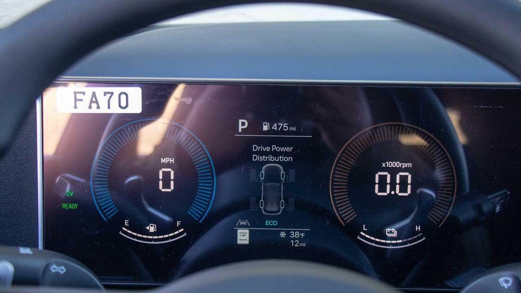 new 2026 Hyundai TUCSON Hybrid car, priced at $36,005