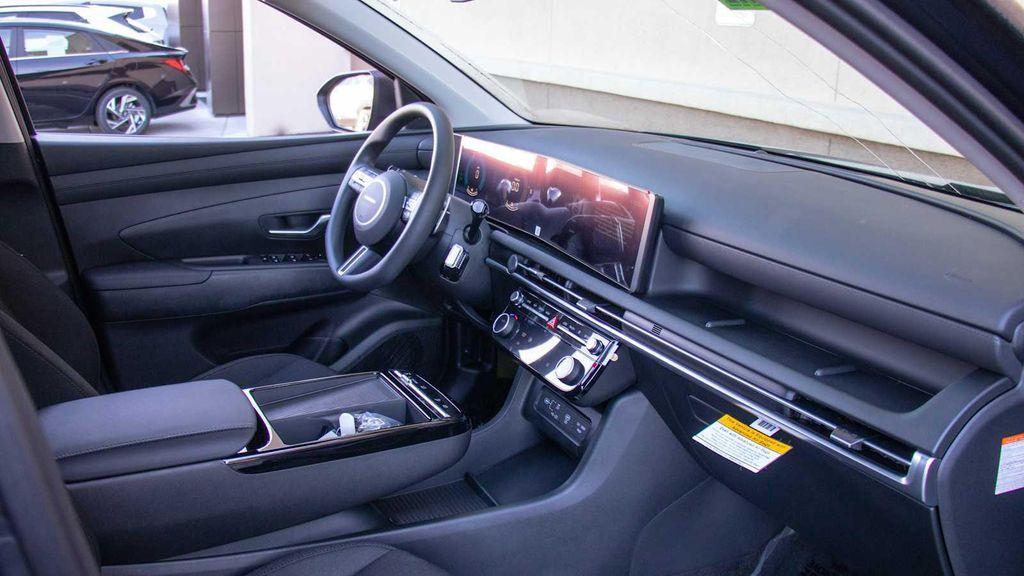 new 2026 Hyundai TUCSON Hybrid car, priced at $36,005