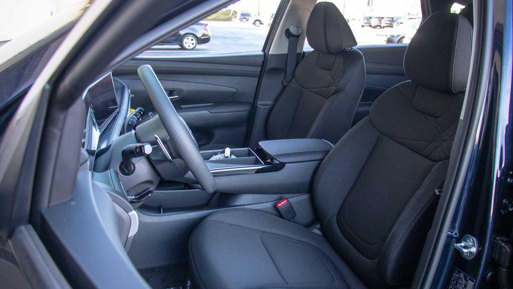 new 2026 Hyundai TUCSON Hybrid car, priced at $36,005