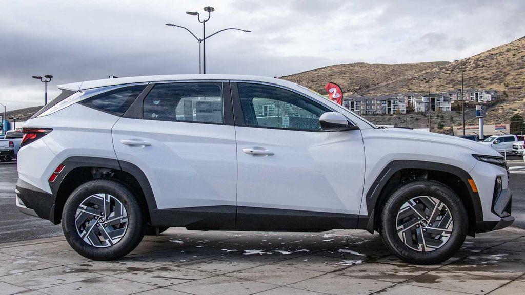 new 2026 Hyundai TUCSON Hybrid car, priced at $35,195