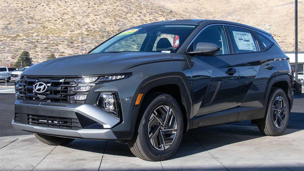 new 2026 Hyundai TUCSON Hybrid car, priced at $34,695