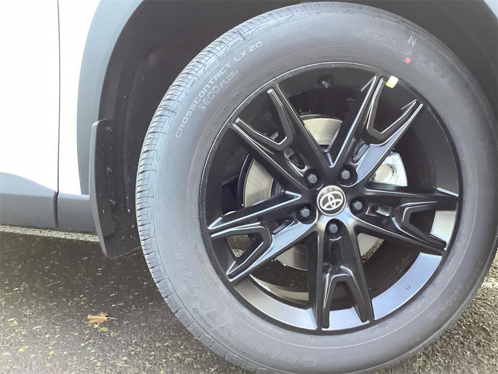 new 2026 Toyota Highlander Hybrid car, priced at $59,668