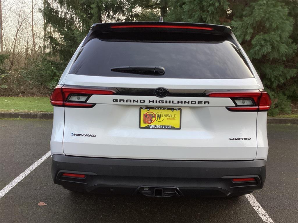 new 2026 Toyota Highlander Hybrid car, priced at $59,668