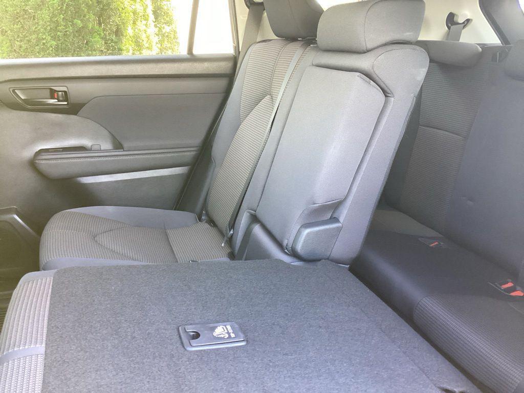 used 2023 Toyota Highlander car, priced at $33,192