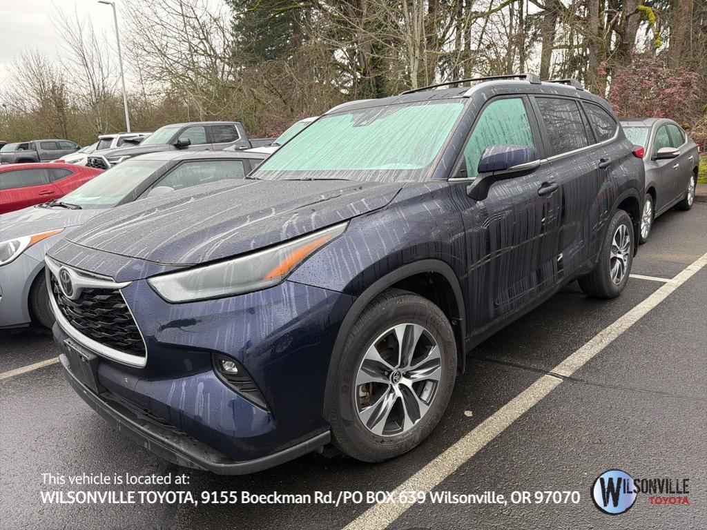 used 2023 Toyota Highlander car, priced at $35,981