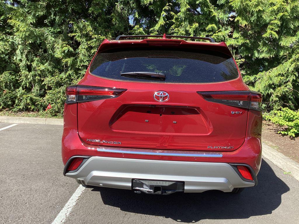 new 2026 Toyota Highlander Hybrid car, priced at $58,547