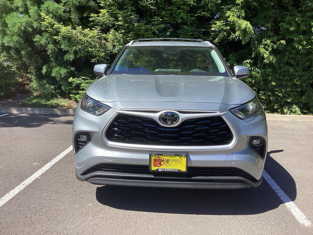 used 2025 Toyota Highlander Hybrid car, priced at $49,188