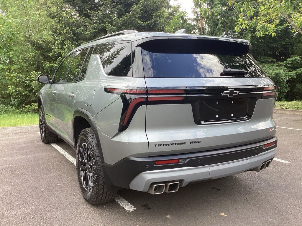 used 2026 Chevrolet Traverse car, priced at $50,186
