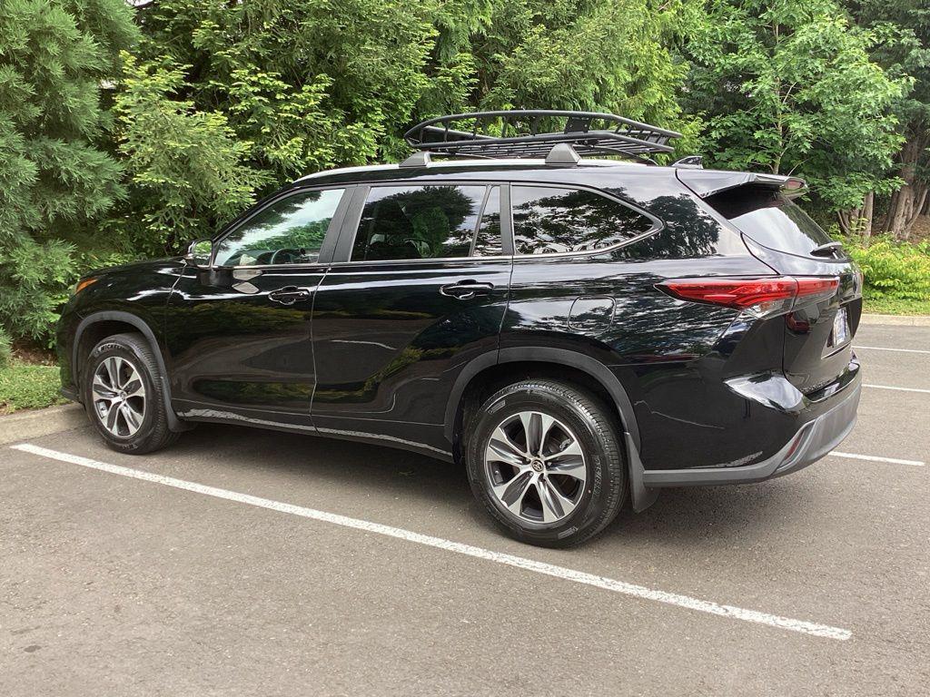 used 2023 Toyota Highlander car, priced at $38,187