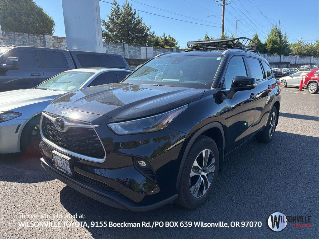 used 2023 Toyota Highlander car, priced at $40,186