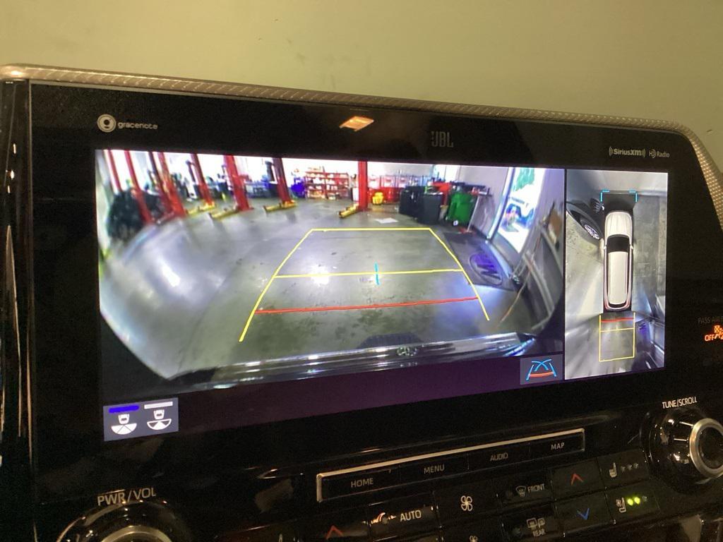 used 2022 Toyota Highlander car, priced at $40,829