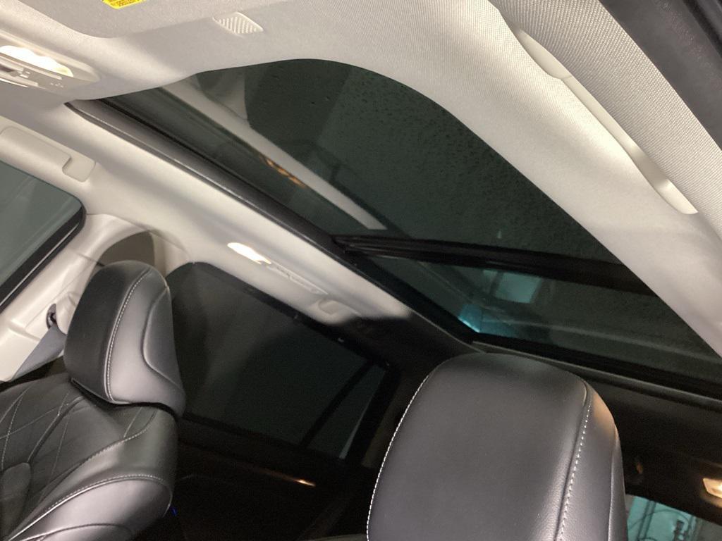 used 2022 Toyota Highlander car, priced at $40,829