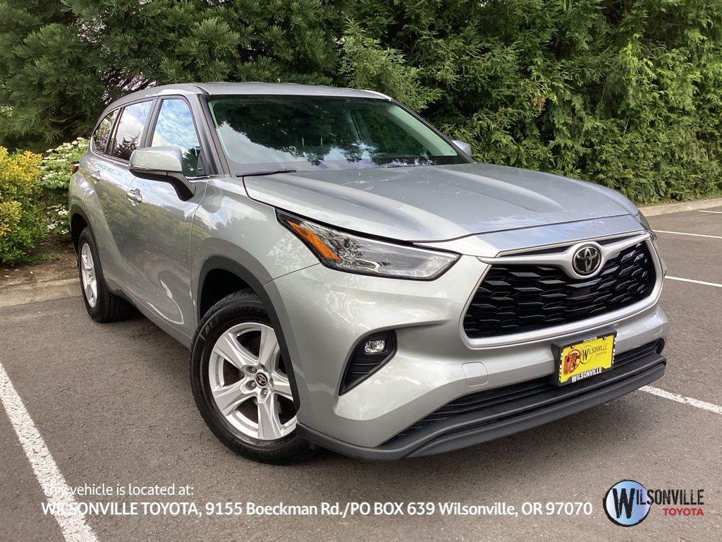 used 2023 Toyota Highlander car, priced at $32,186