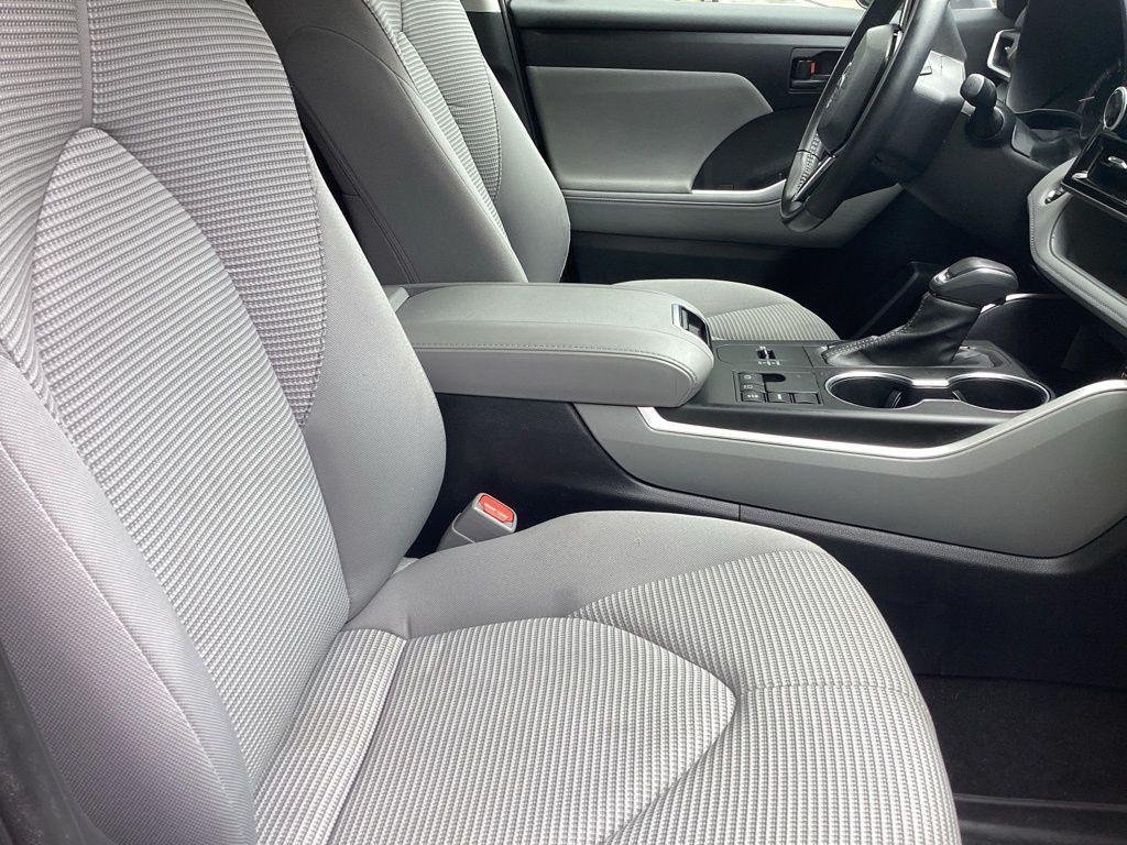 used 2023 Toyota Highlander car, priced at $32,192