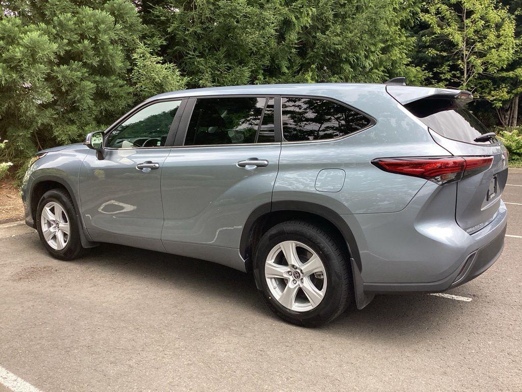 used 2023 Toyota Highlander car, priced at $32,192