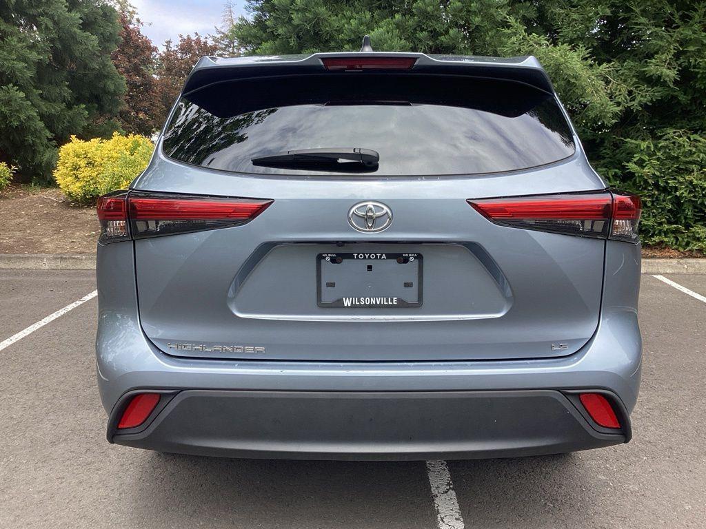used 2023 Toyota Highlander car, priced at $32,192
