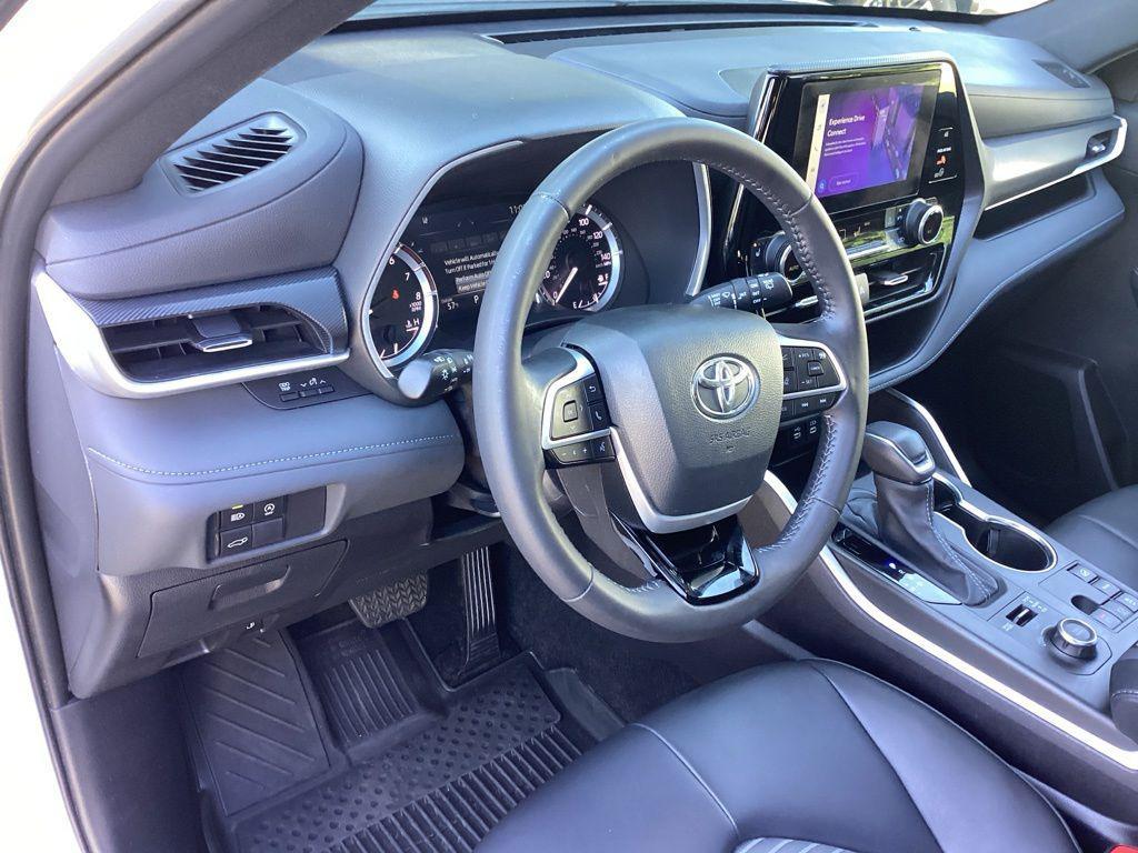 used 2024 Toyota Highlander car, priced at $44,186