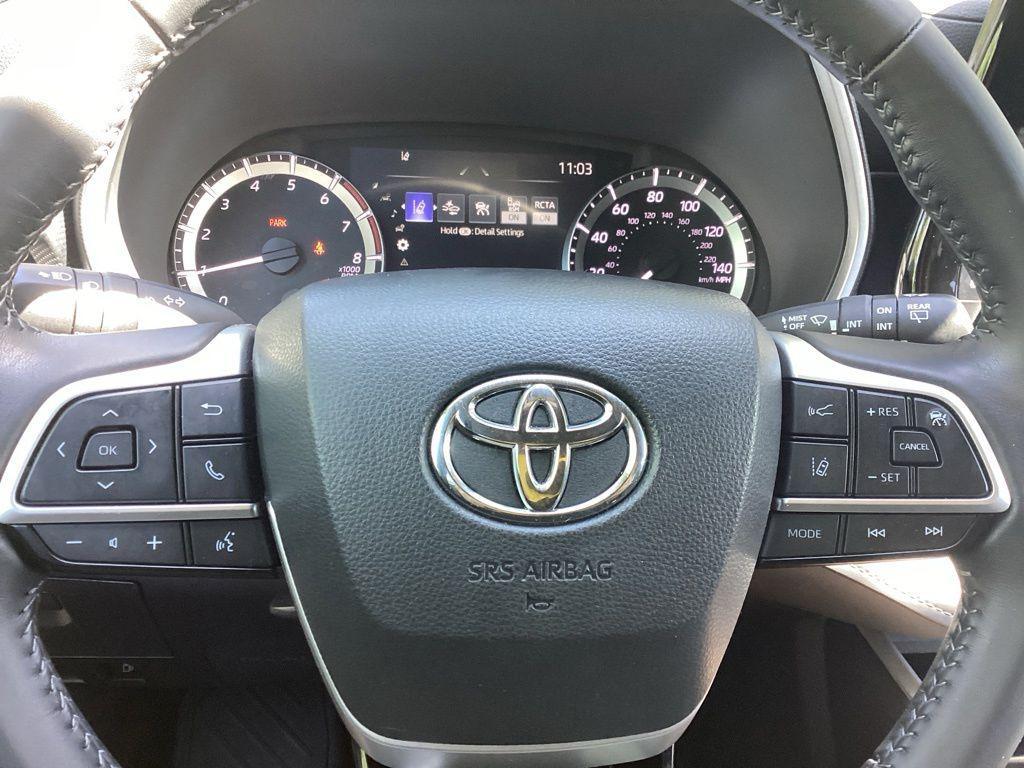 used 2024 Toyota Highlander car, priced at $44,186