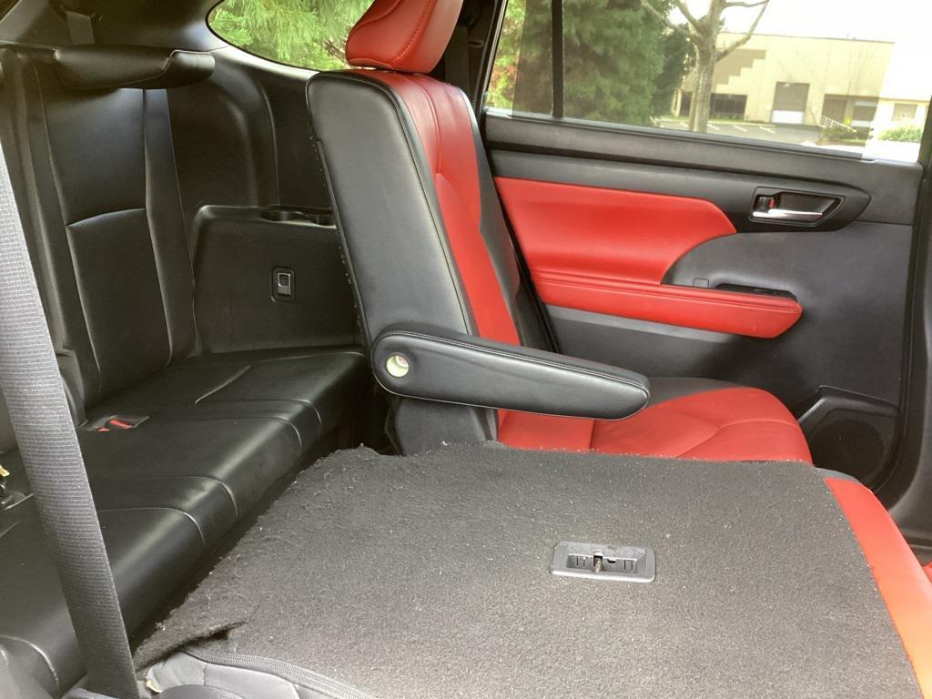 used 2023 Toyota Highlander car, priced at $36,392