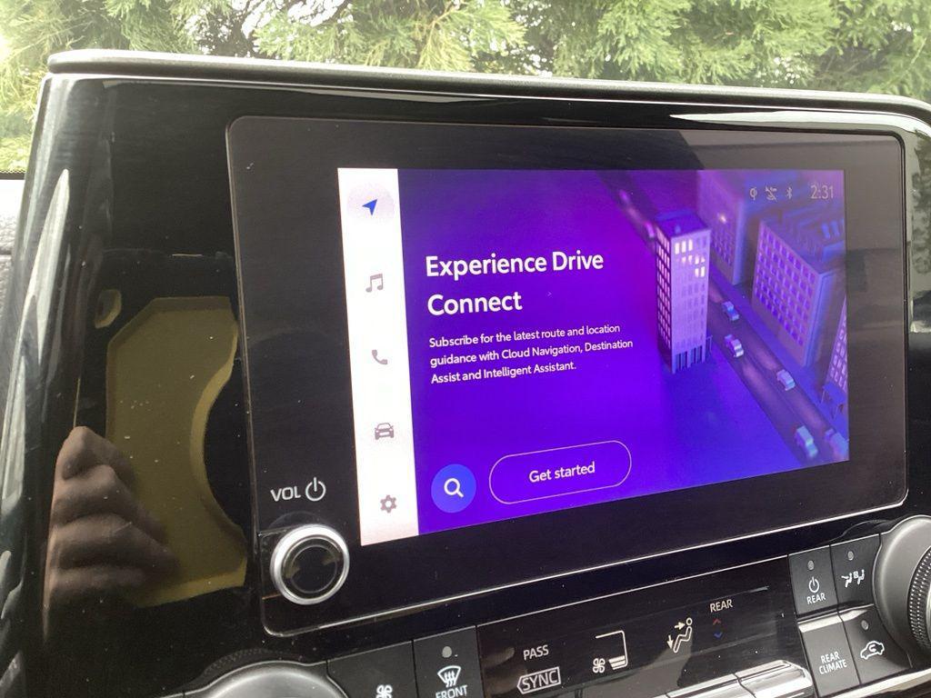 used 2023 Toyota Highlander car, priced at $38,491