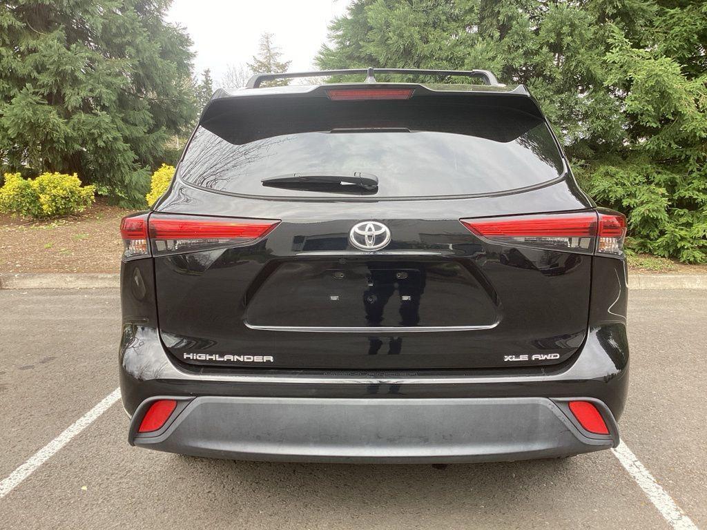 used 2023 Toyota Highlander car, priced at $38,491