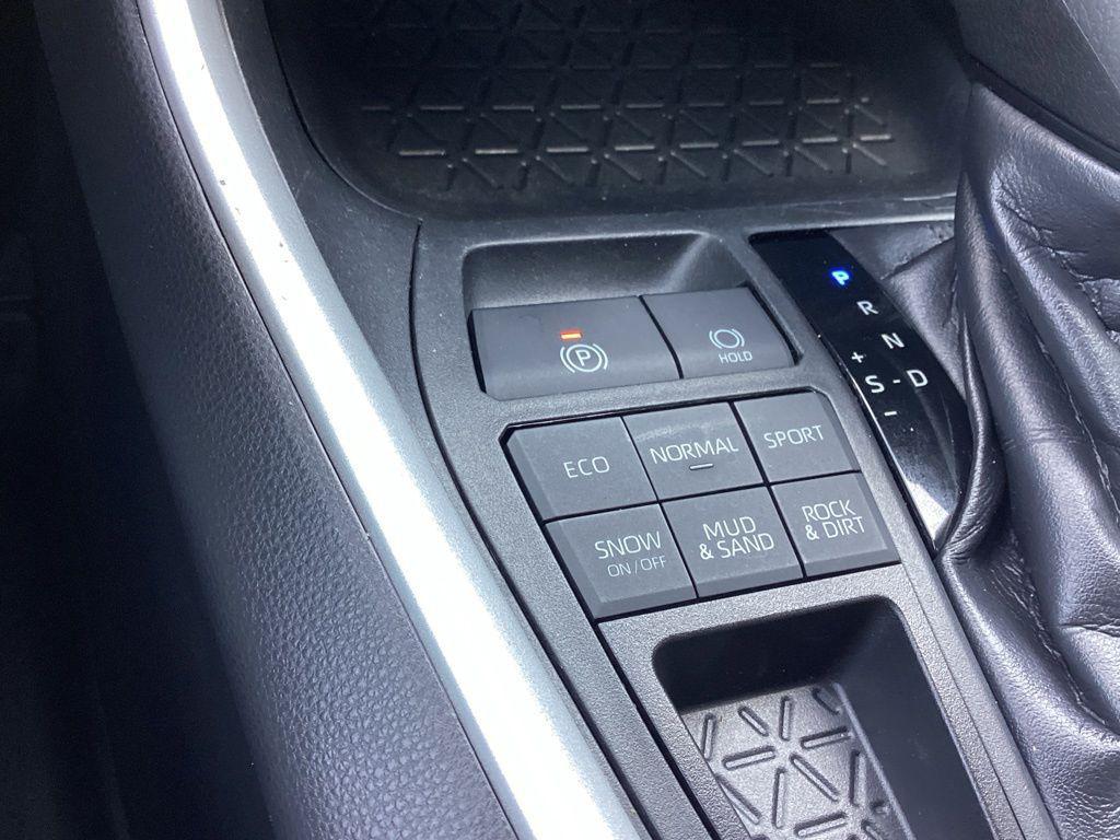 used 2020 Toyota RAV4 car, priced at $25,186
