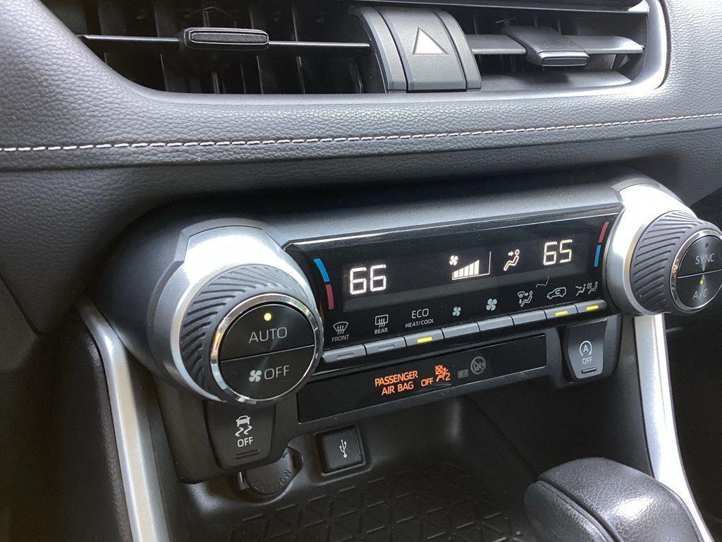used 2020 Toyota RAV4 car, priced at $25,186