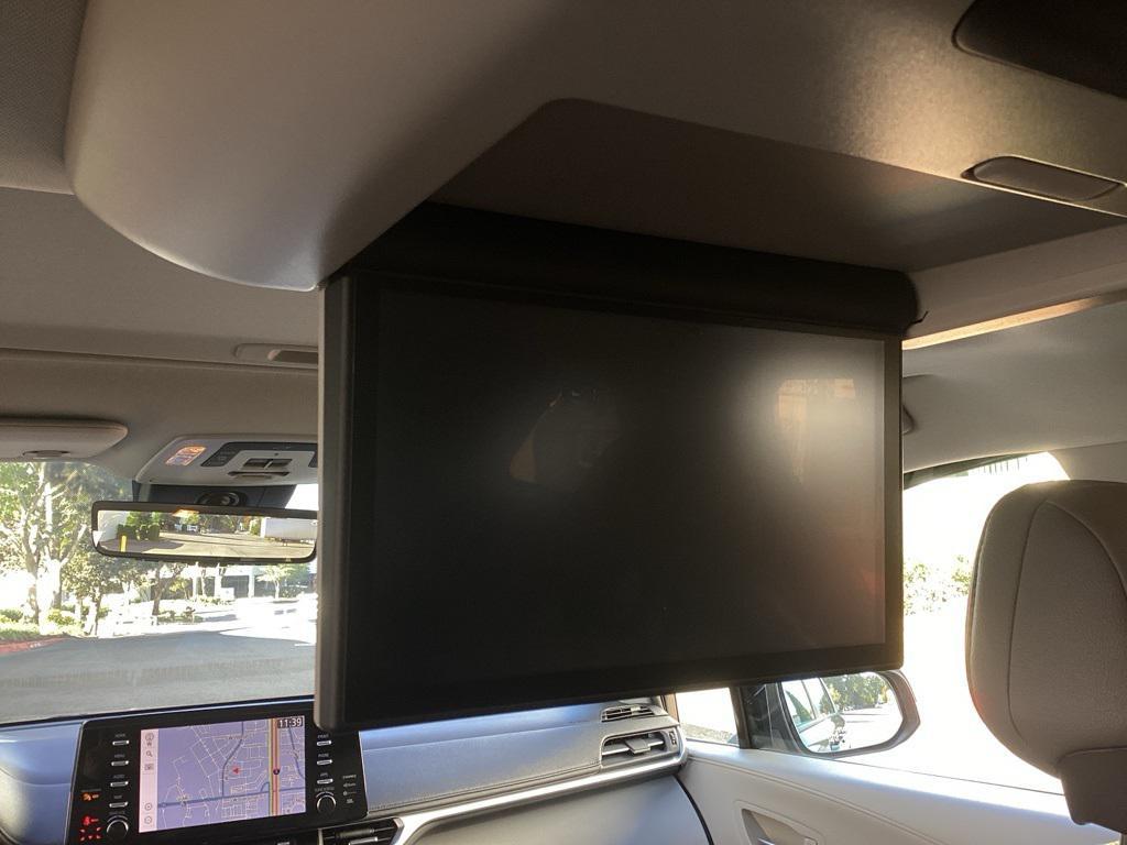 used 2023 Toyota Sienna car