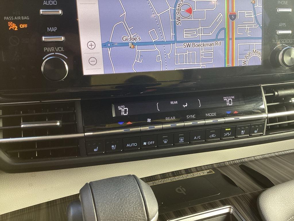 used 2023 Toyota Sienna car