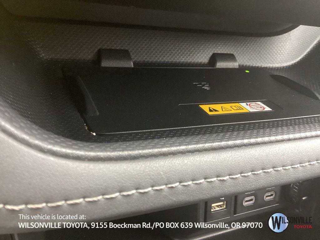 used 2023 Toyota Highlander car, priced at $34,981