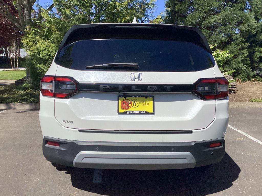used 2025 Honda Pilot car, priced at $42,186