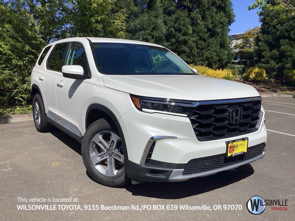 used 2025 Honda Pilot car, priced at $42,186