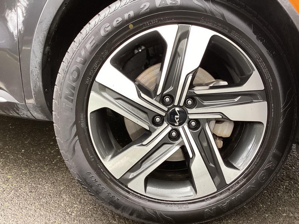 used 2023 Kia Sorento Hybrid car, priced at $29,633