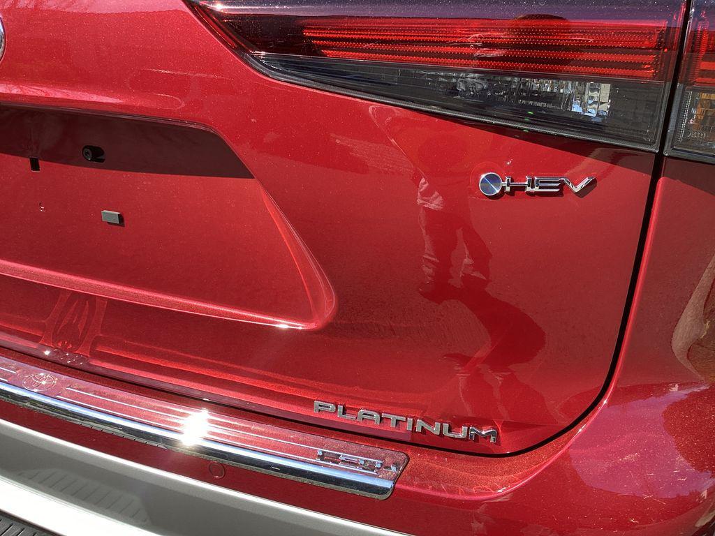 new 2026 Toyota Highlander Hybrid car, priced at $58,986
