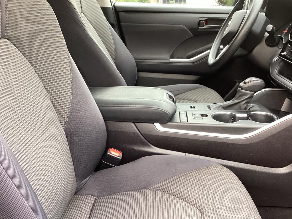 used 2021 Toyota Highlander car, priced at $21,984
