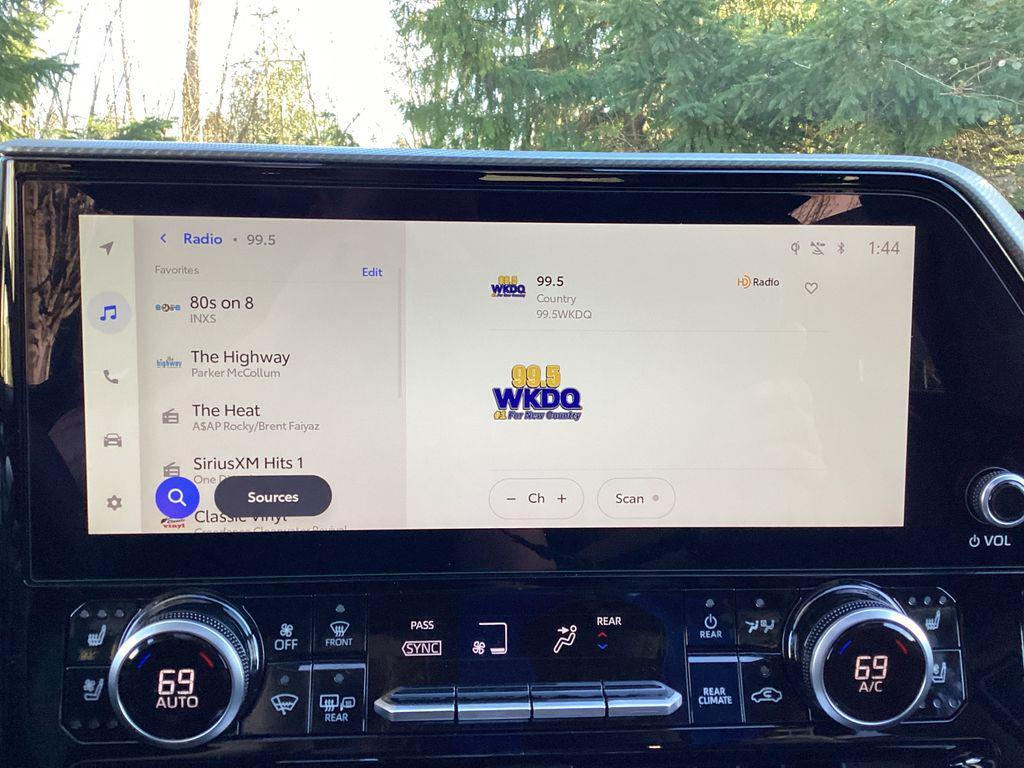 new 2026 Toyota Highlander Hybrid car, priced at $58,072