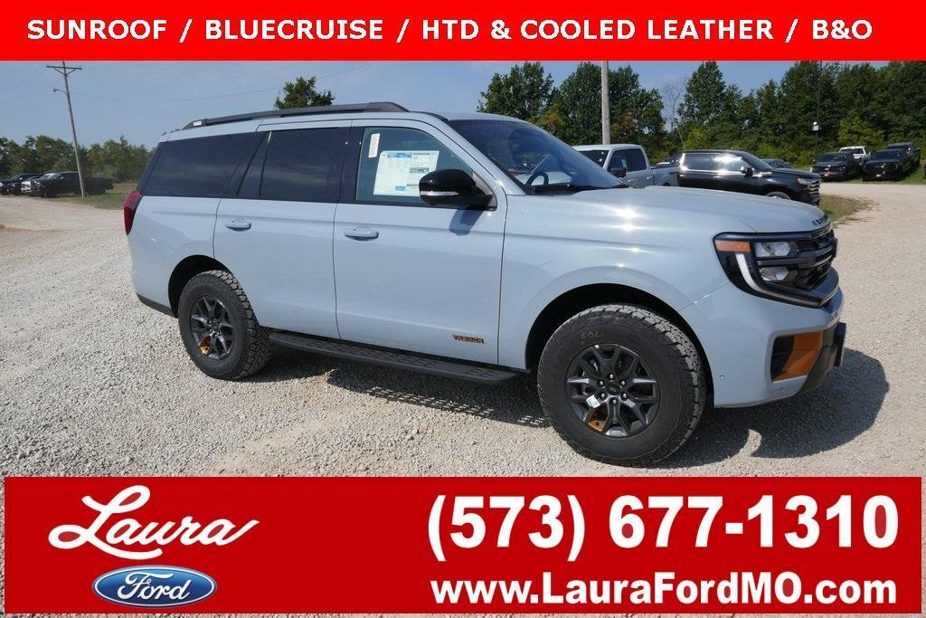 new 2025 Ford Expedition car, priced at $78,170